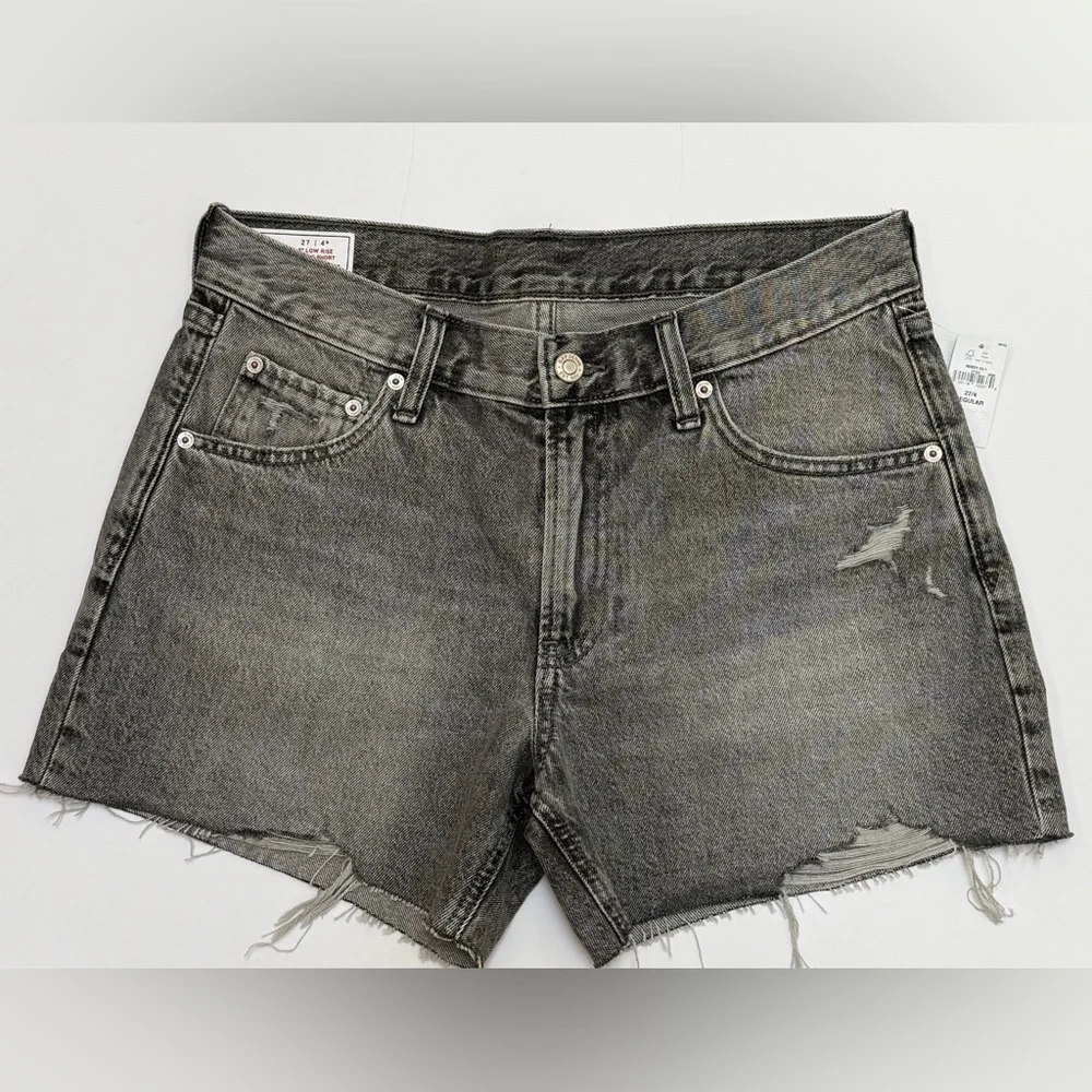 GAP Low Rise Stride Denim Shorts - Picture 6 of 9